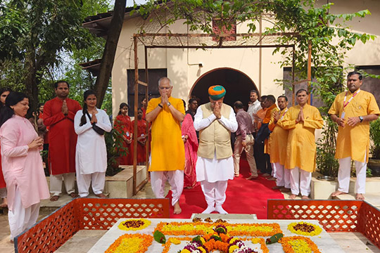 Swami Kuvalayananda Ji (1)