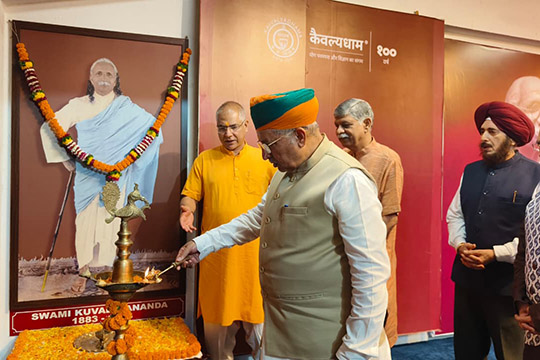 Swami Kuvalayananda Ji (2)